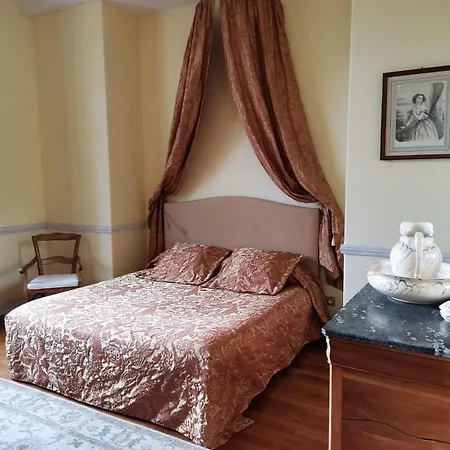 Bed & Breakfast Chateau De 3*