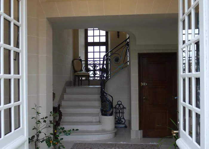 Nocleg ze śniadaniem Chateau De 3*