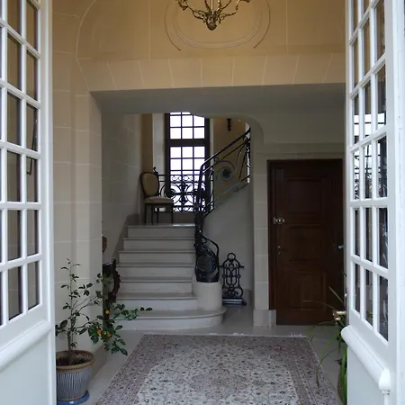 فندق مبيت وإفطار Chateau De 3*