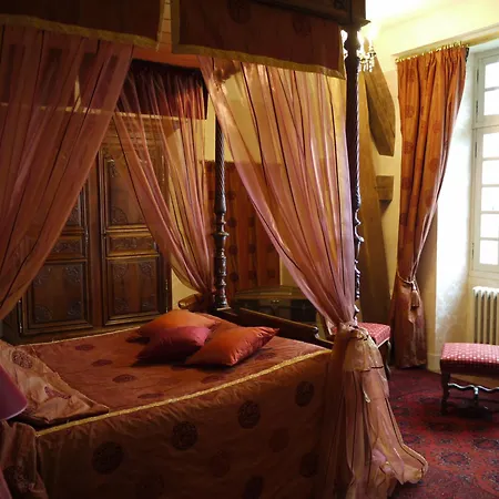 Chateau De كورسول-سور-مار